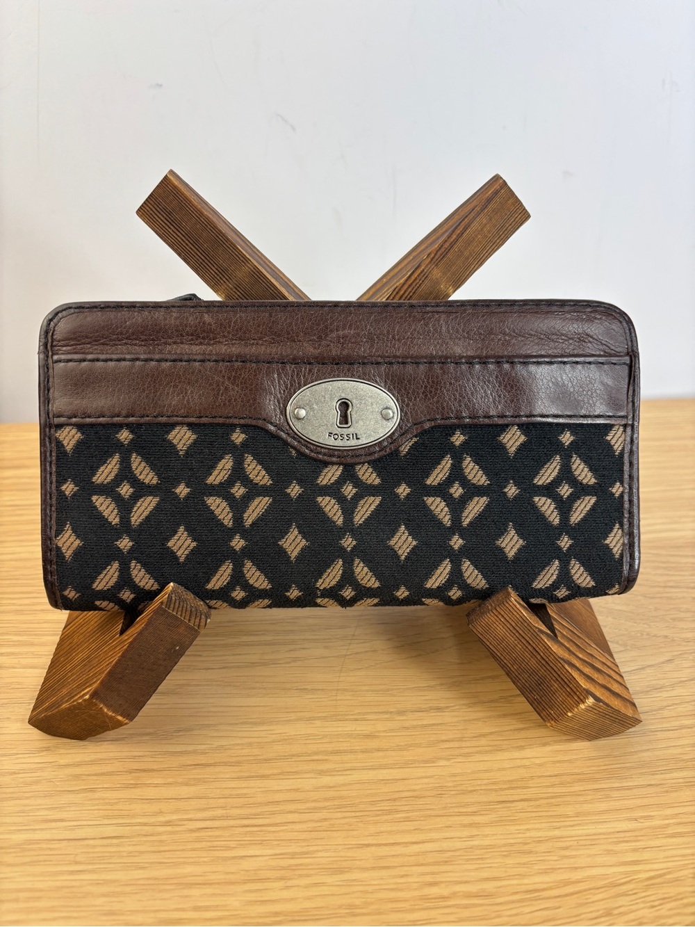Y2K Fossil Key-Per Canvas Diamond Geometric Black/Brown Zip Around Wallet